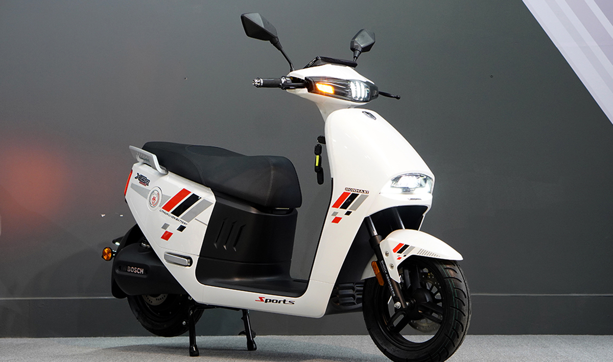 Ốp sườn xe tay ga điện Honmaki kết nối bằng nam châm